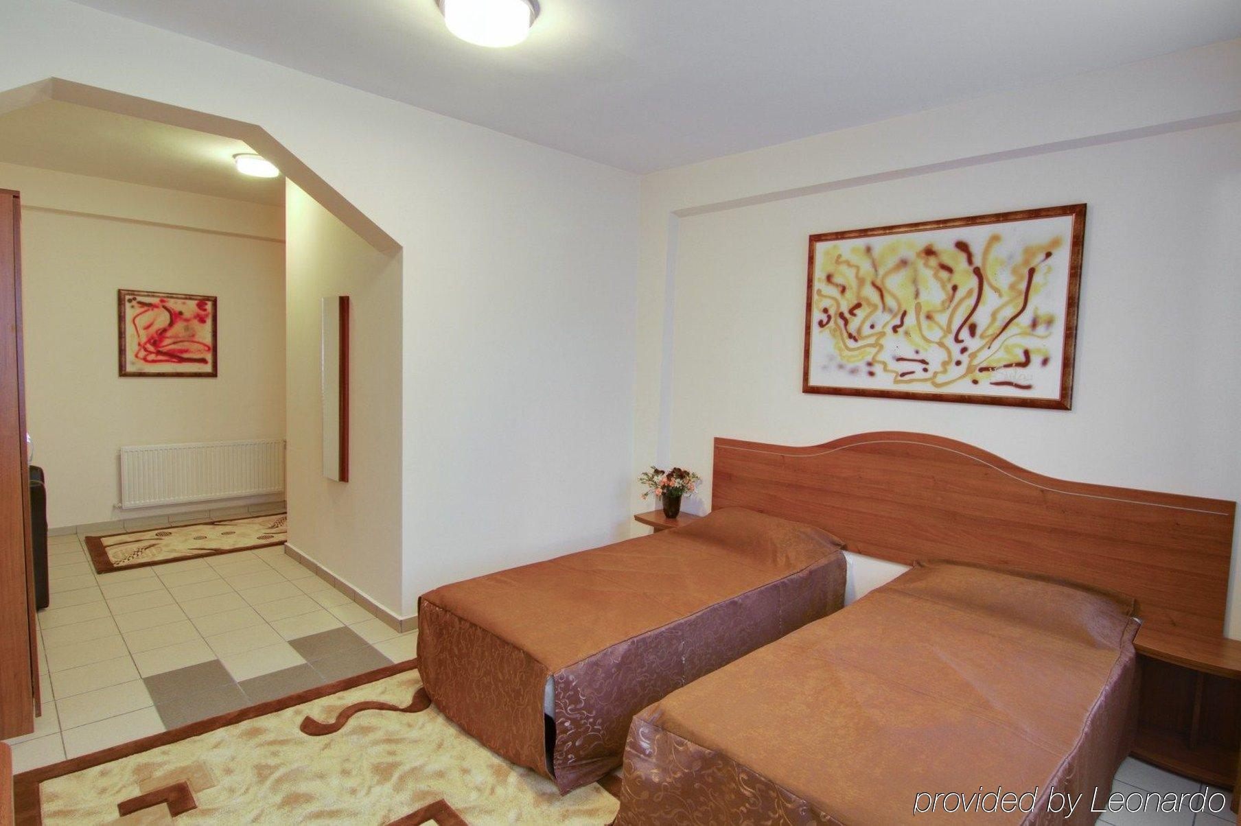 Hotel Tranzzit Bucharest Room photo